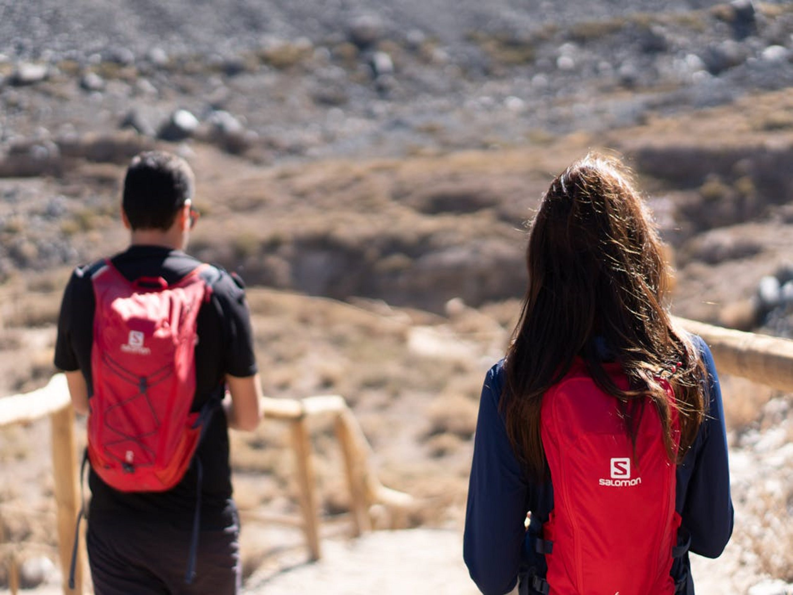 free-photo-of-woman-and-man-hiking